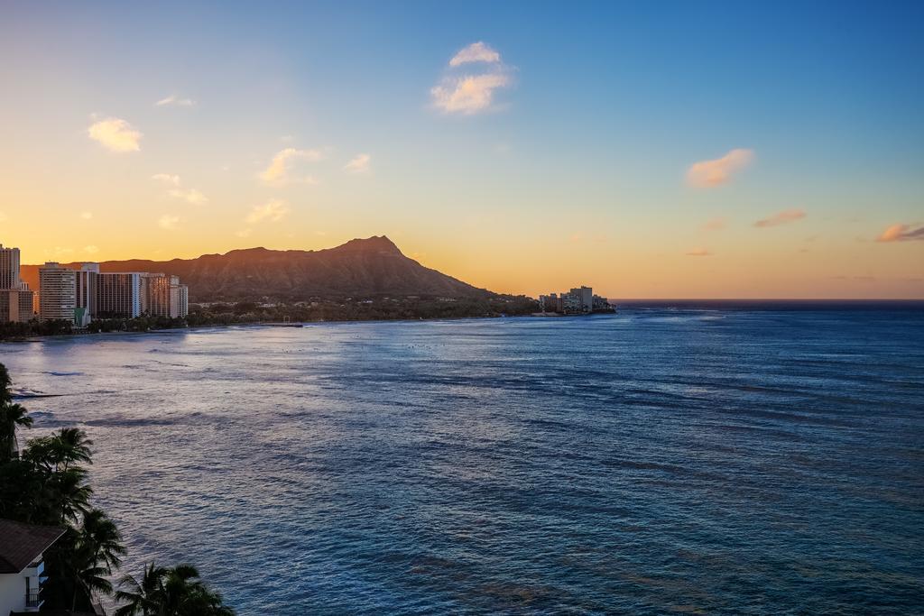 Castle Waikiki Shore Honolulu Esterno foto